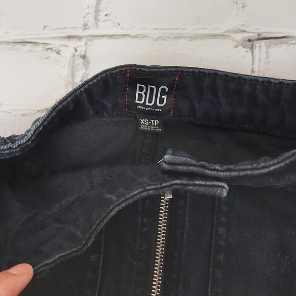 Uo BDG Layla Zip Denim Mini Skirt - Picture 5 of 11